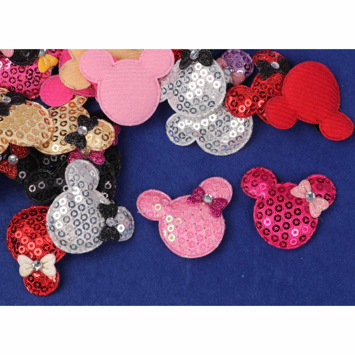 30 Padded Sequin Mouse w/Bow 1.5″
