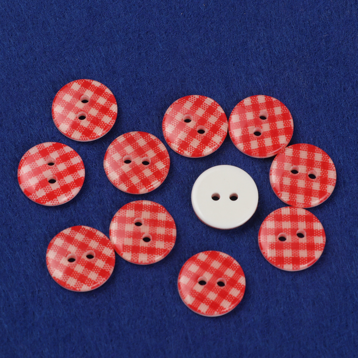 100pcs Gingham Round Resin Button 15mm-Red BU01